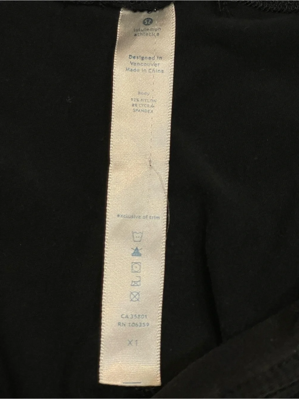 Lululemon Black Cropped Activewear Leggings - Size 4 (Fits XS) 17